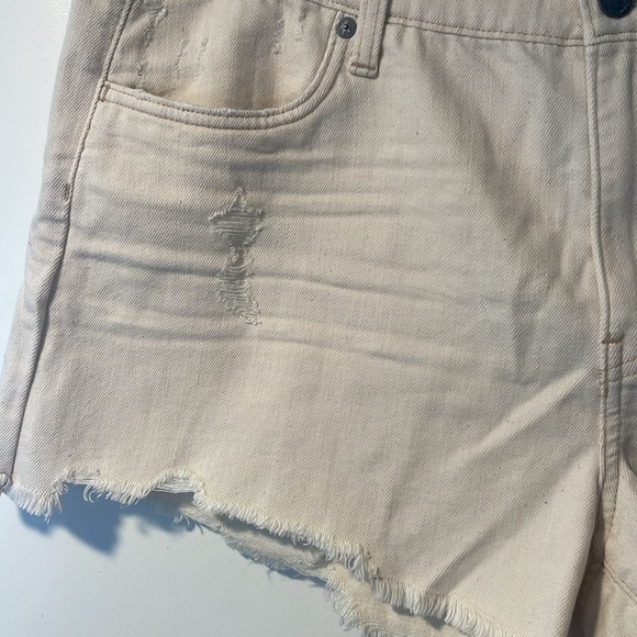 NWOT Aerie white distressed shorts - Picture 3 of 8